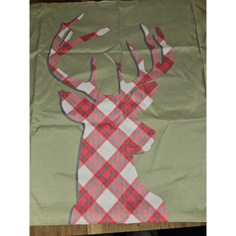Plaid Deer Pillowcases. Red Plaid Deer On Light Green Baçk, Very Soft,...